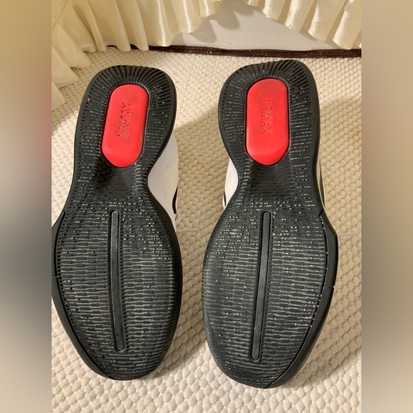 NIKE - Picture 8 of 9